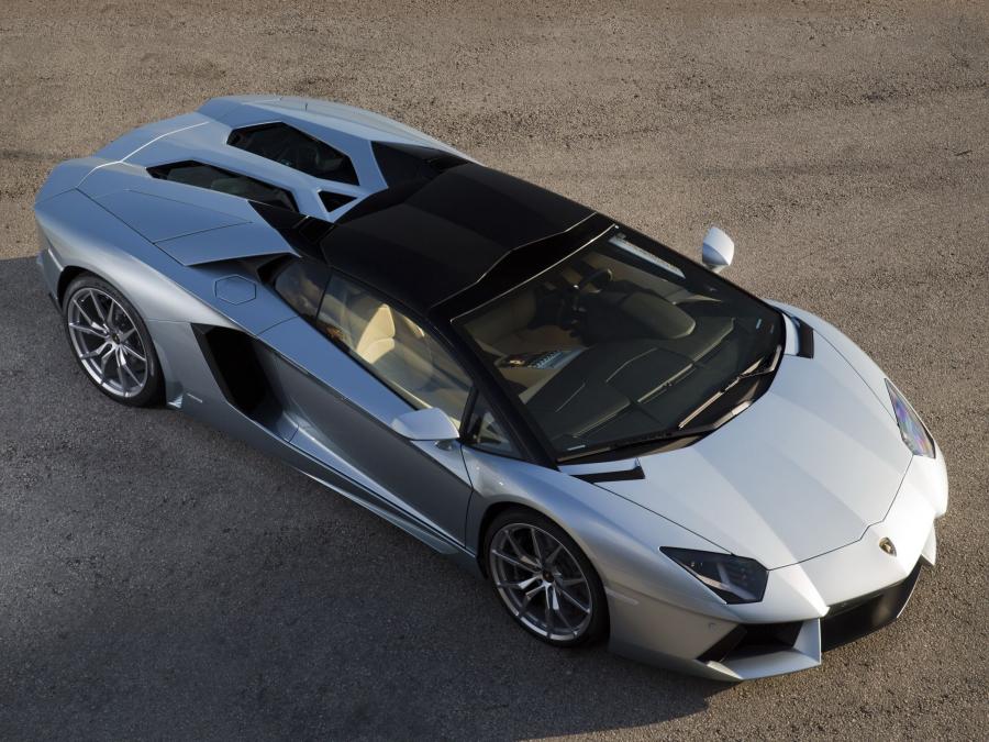  Lamborghini Aventador LP700-4 Roadster 2013 года  (фото 23 из 68)